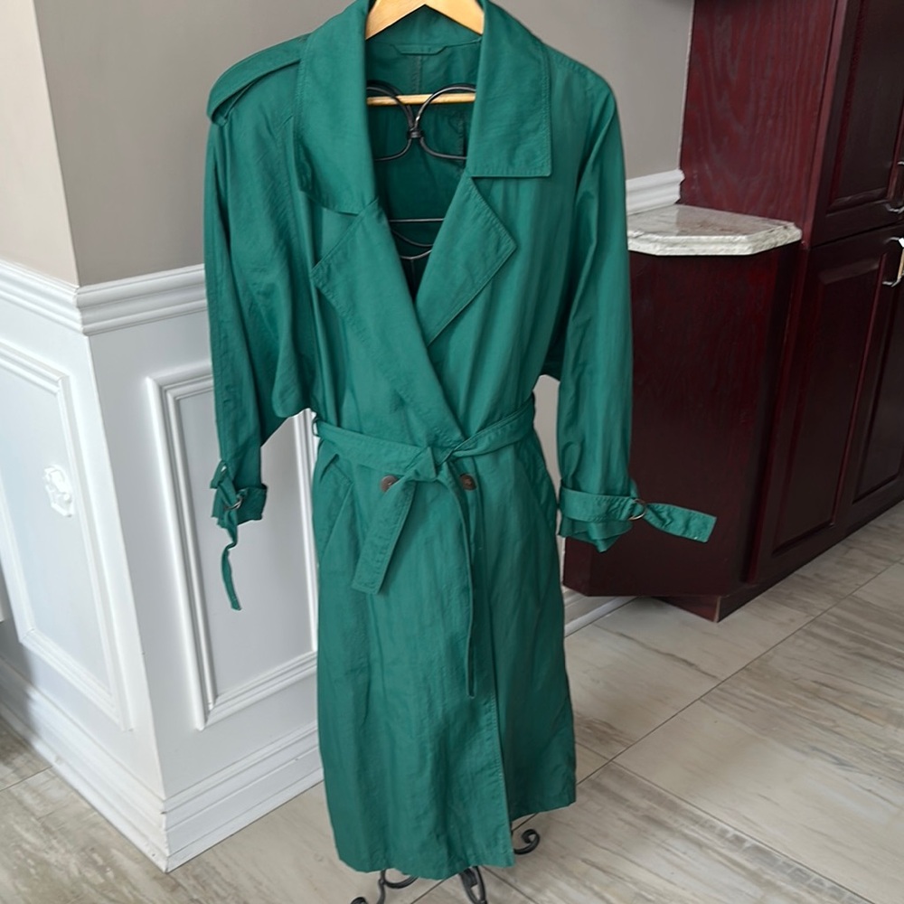 Emerald Green Trench Coat with Belt and Notched Lapel,Maxi Lenght